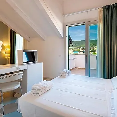 Hotel Melograno 3*