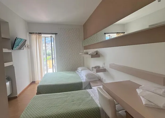 Hotell Melograno 3*